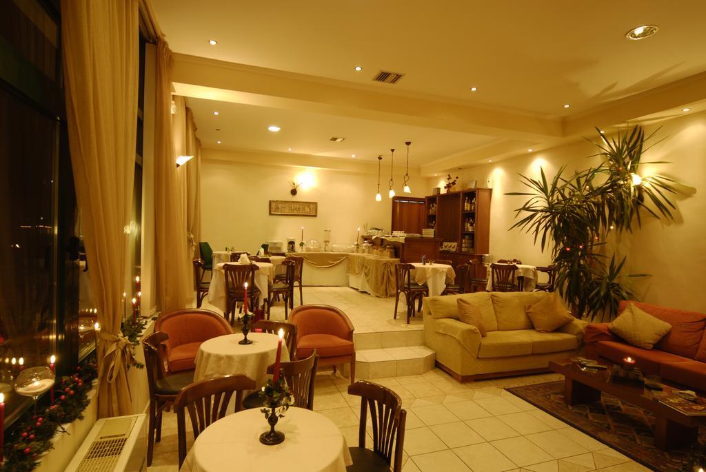 Hotel Galaxy Krepeni Extérieur photo
