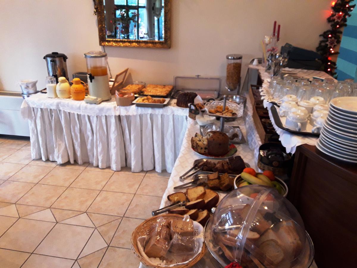 Hotel Galaxy Krepeni Extérieur photo